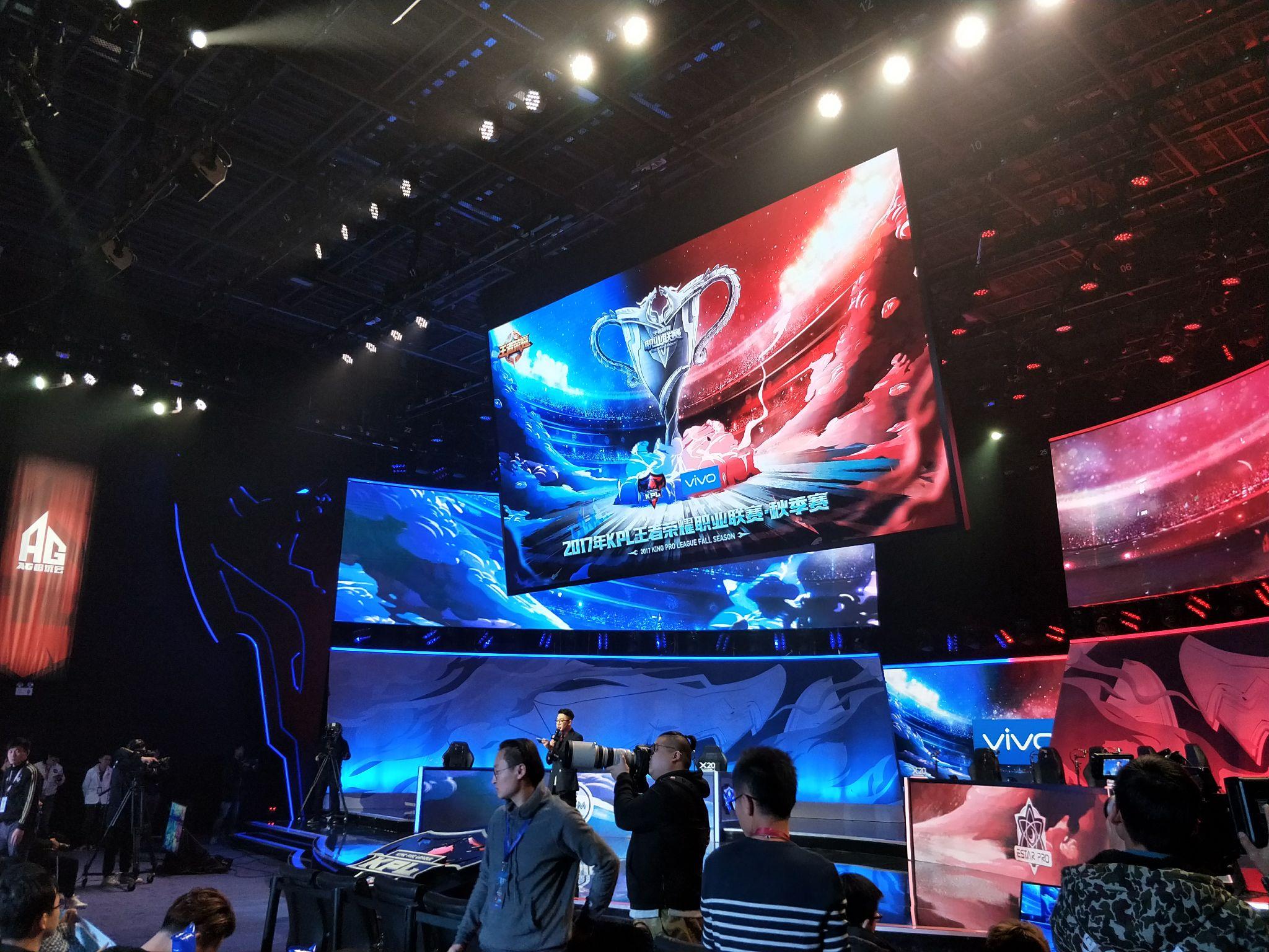 2025KPL夏季赛W1D2常规赛：焦点对决与精彩瞬间回顾